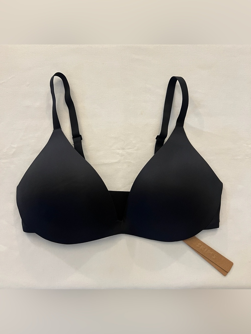 SKIMS WIRELESS FORM SUPER PUSH-UP BRA